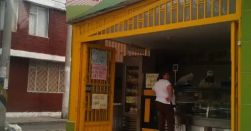 POLLO EXPRESS CALLE 2B 40 CON 20 POLLO EXPRESS CALLE 2B 40 CON 20